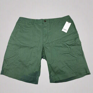 Goodfellow & Co Men’s Green Flat-Front Shorts – Size 38 – New